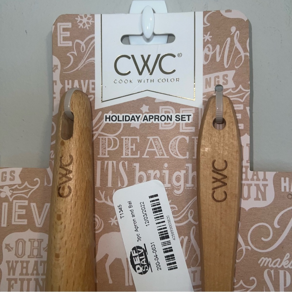 CWC Holiday Apron Set with Wooden Utensils - Picture 2 of 6